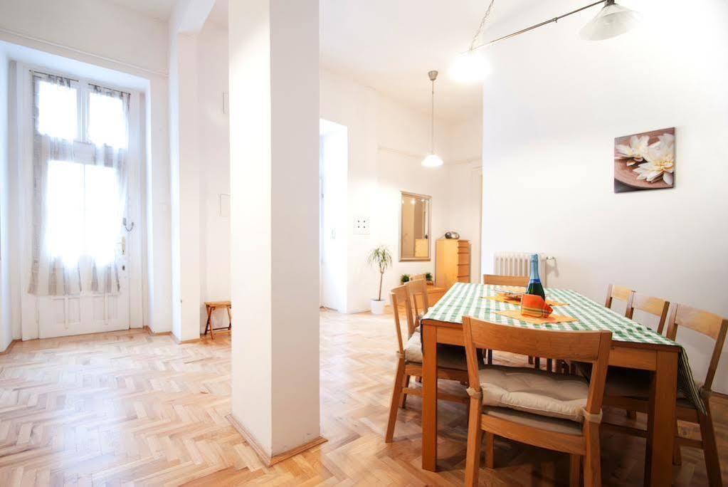 Sinagoga Appartement Boedapest Buitenkant foto